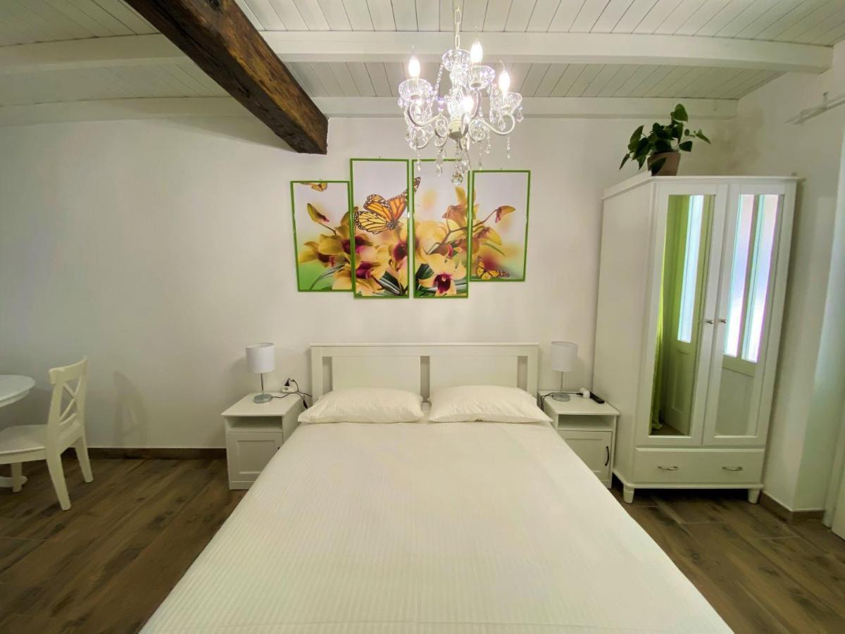 Nicolaus Apartment Sesto Calende Bagian luar foto