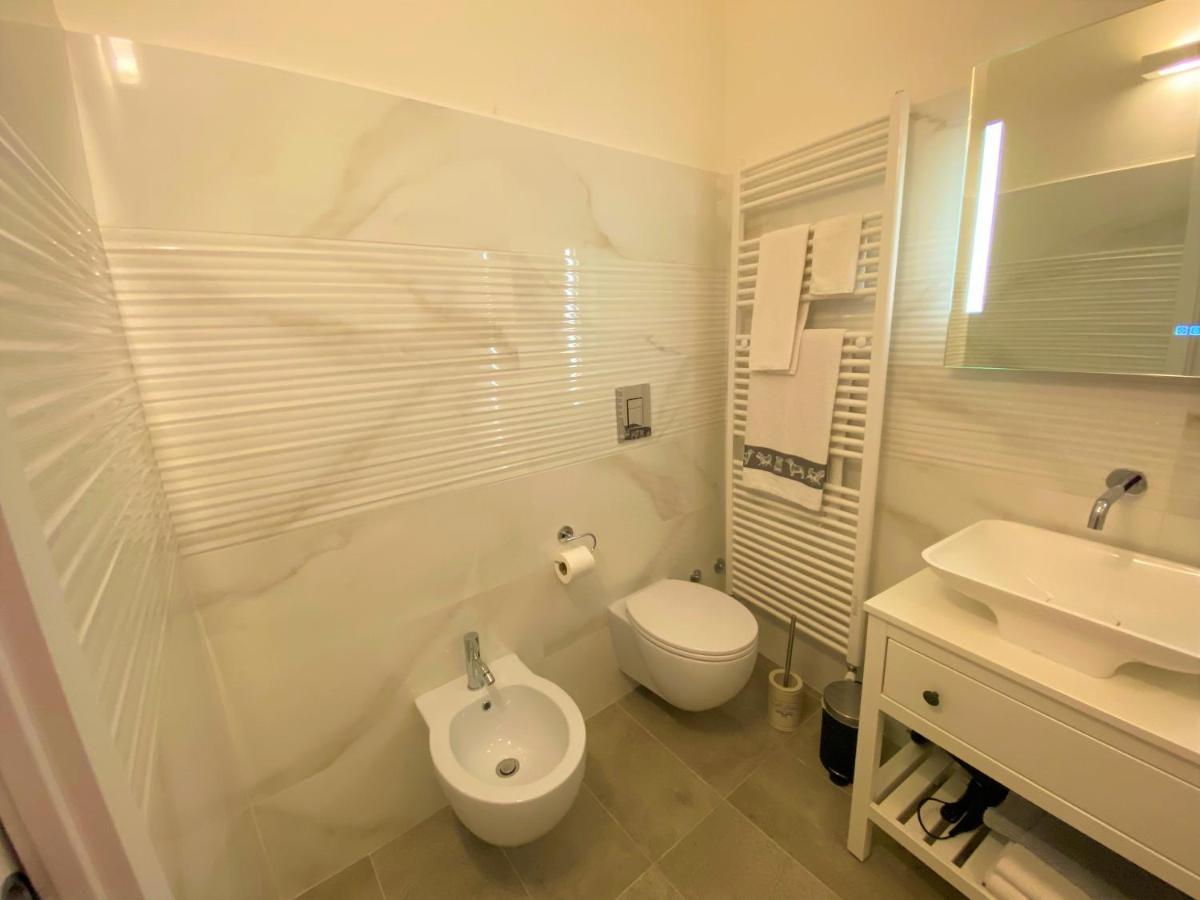 Nicolaus Apartment Sesto Calende Bagian luar foto