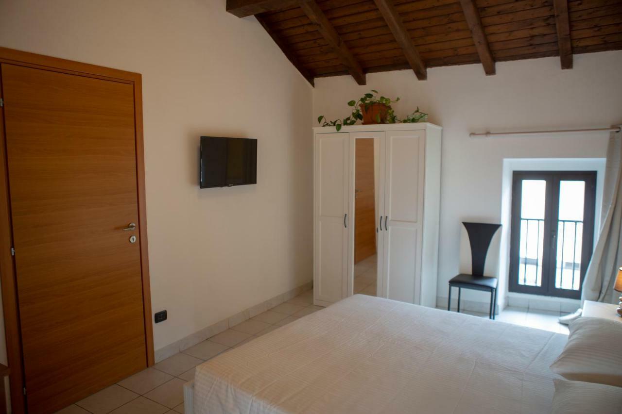 Nicolaus Apartment Sesto Calende Bagian luar foto