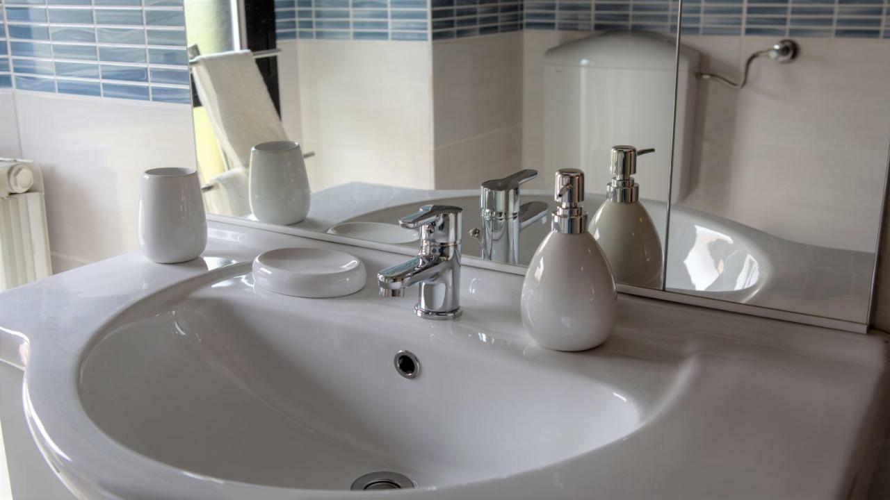 Nicolaus Apartment Sesto Calende Bagian luar foto