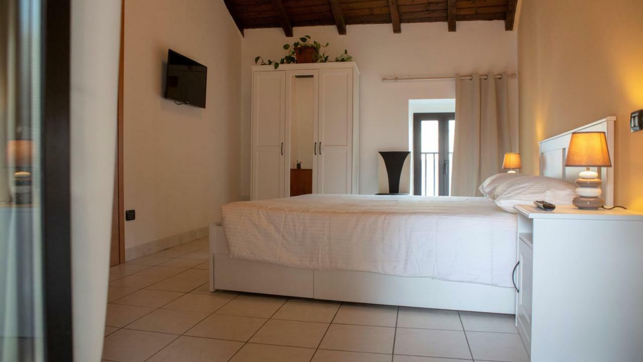 Nicolaus Apartment Sesto Calende Bagian luar foto
